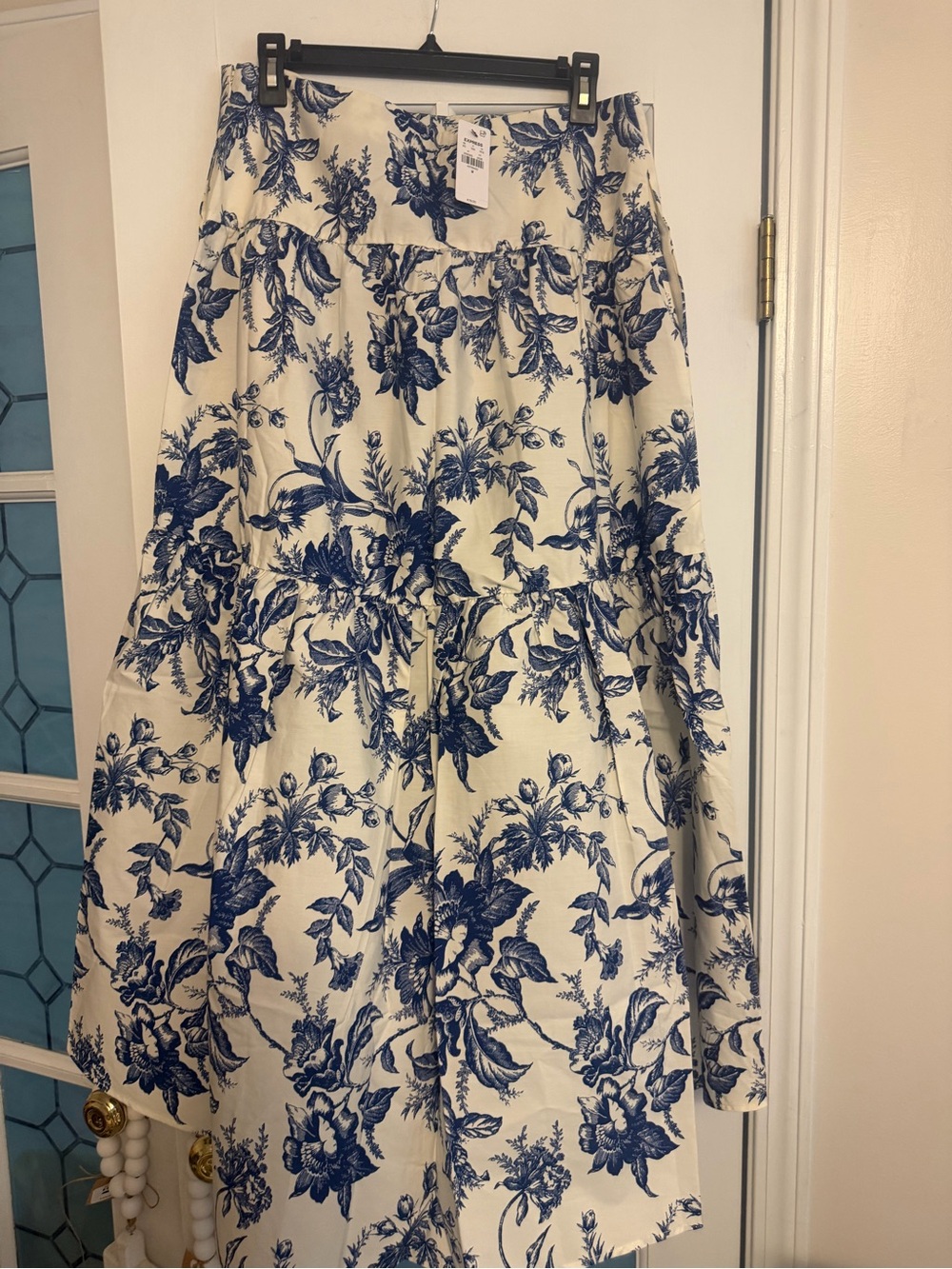 Express White Maxi Skirt with Blue Floral Print - Picture 5 of 8